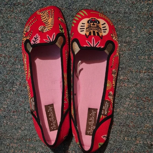 Chocolateies Red Tiger-Print Women's Ballet Flats - Picture 4 of 5